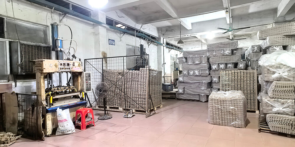 Visit Factory 16